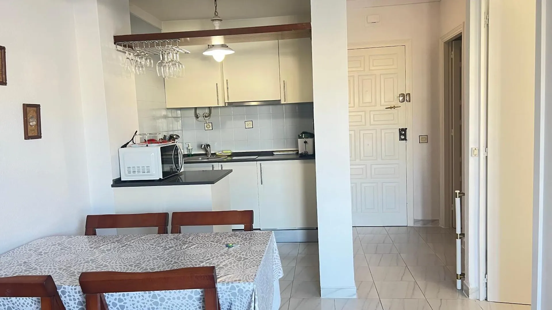 Apartamento A Frente Del Canal Con Terraza Empuriabrava 0*,